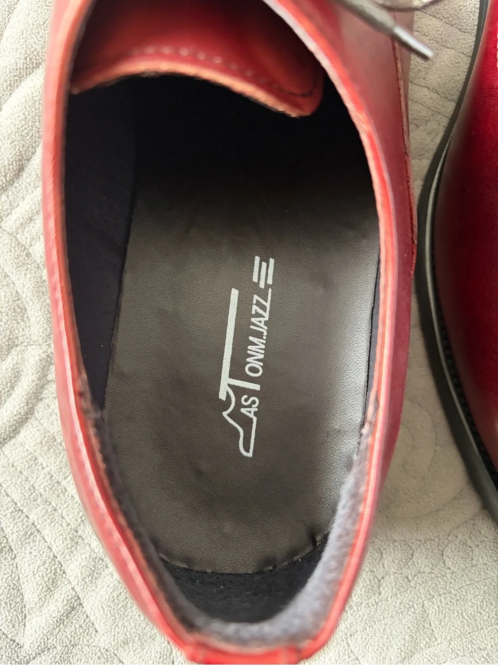 Men's Burgundy Leather Derby Shoes — Classic Lace-Up Dress Oxfords